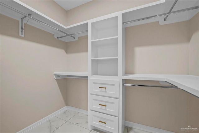 2700 E Conroe Road, Edinburg, TX 78542