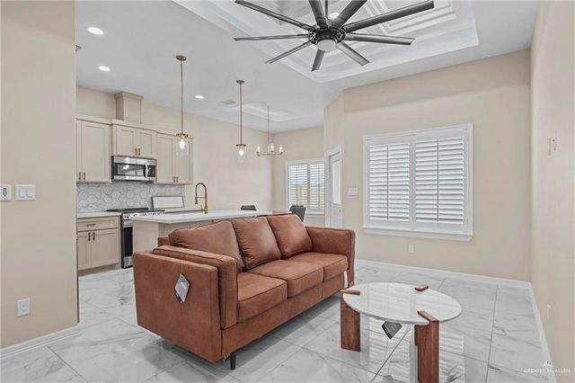 2700 E Conroe Road, Edinburg, TX 78542