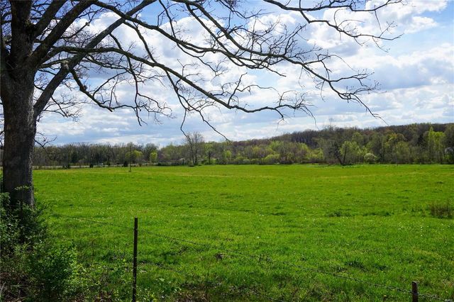 18626 CR 1000, St James, MO 65559