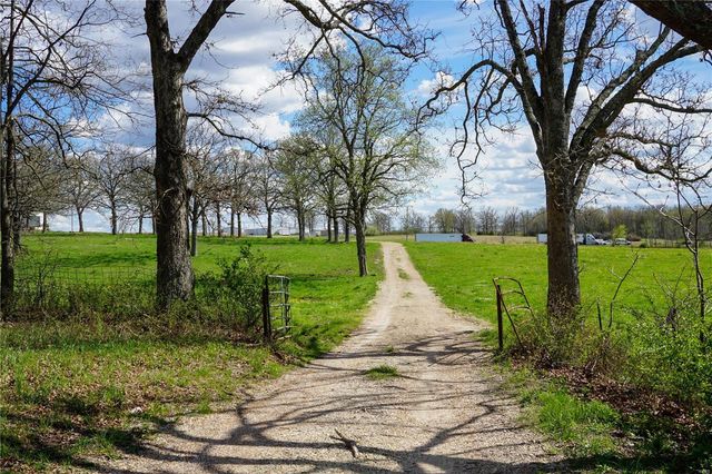 18626 CR 1000, St James, MO 65559