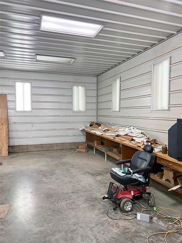 18626 CR 1000, St James, MO 65559