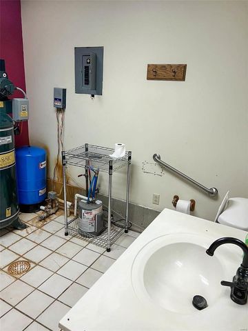 18626 CR 1000, St James, MO 65559