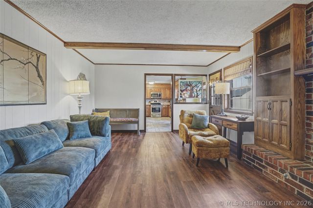 2224 W Louisville Street, Broken Arrow, OK 74012