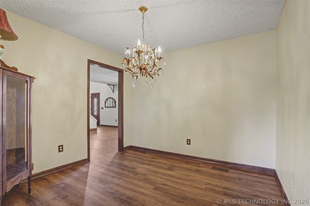 2224 W Louisville Street, Broken Arrow, OK 74012