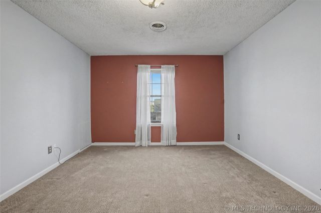 2224 W Louisville Street, Broken Arrow, OK 74012