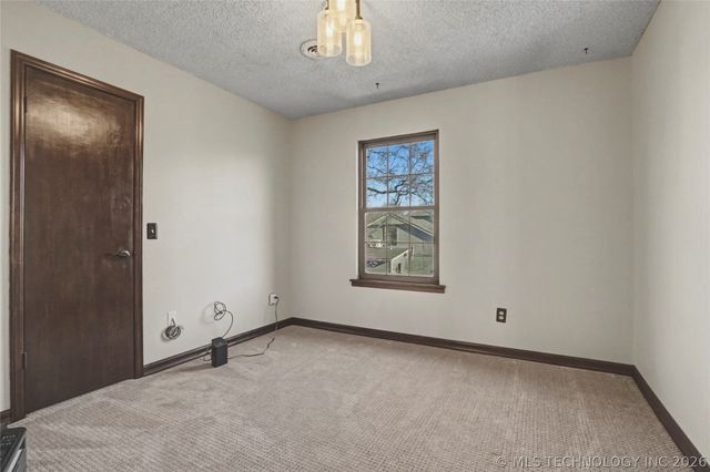 2224 W Louisville Street, Broken Arrow, OK 74012