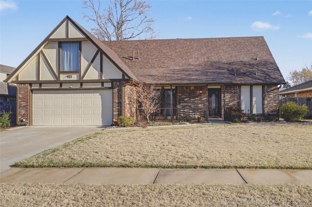 2224 W Louisville Street, Broken Arrow, OK 74012