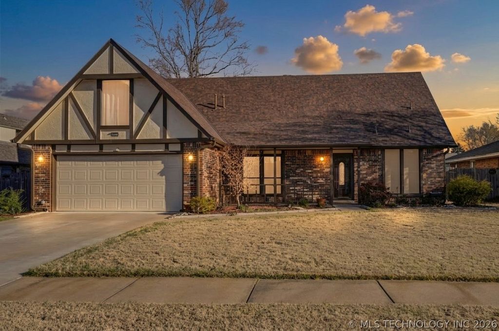 2224 W Louisville Street, Broken Arrow, OK 74012