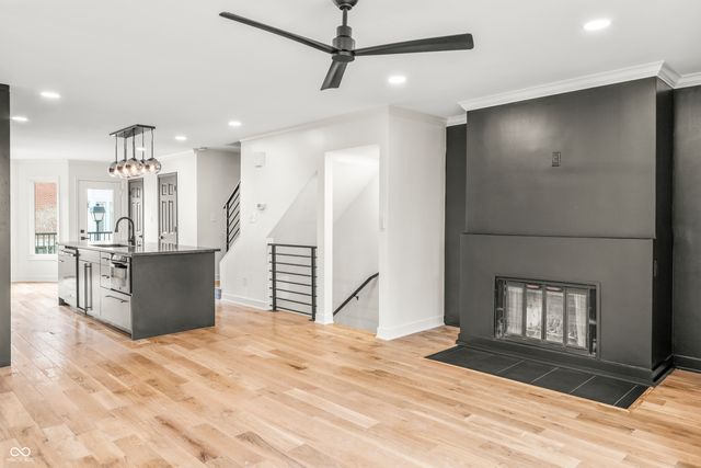 512 Lockerbie Circle N, Indianapolis, IN 46202