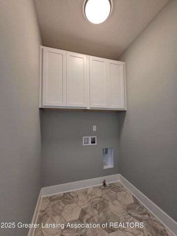 808 Joyce Lane, St. Johns, MI 48879