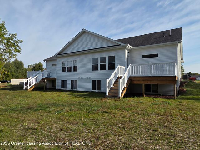 808 Joyce Lane, St. Johns, MI 48879