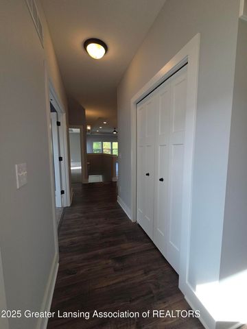 808 Joyce Lane, St. Johns, MI 48879