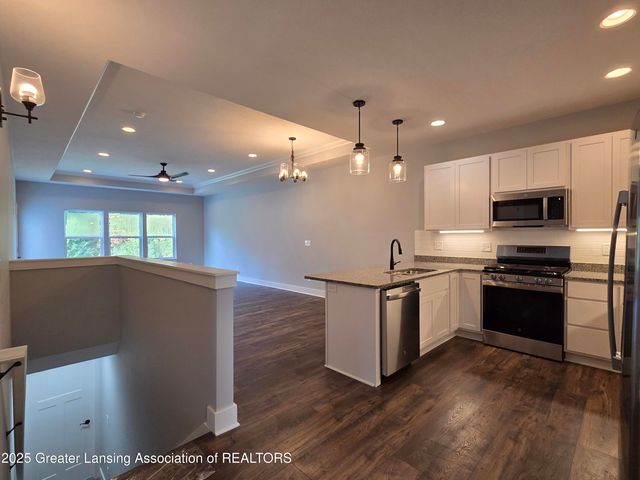 808 Joyce Lane, St. Johns, MI 48879