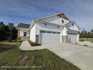 808 Joyce Lane, St. Johns, MI 48879