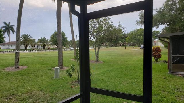 6530 NW 98th Ter B25, Tamarac, FL 33321