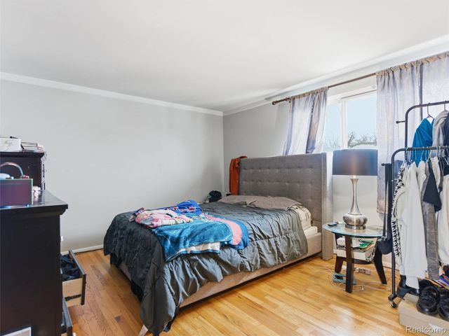 8207 Dartmouth Avenue, Warren, MI 48093