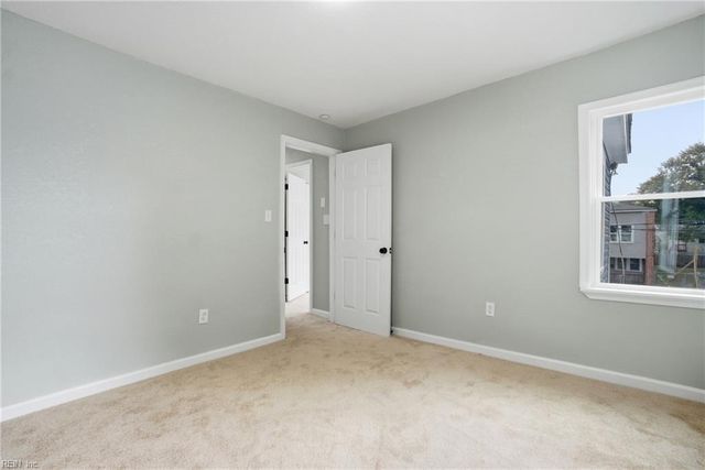 1900 Deep Creek BLVD, Portsmouth, VA 23704