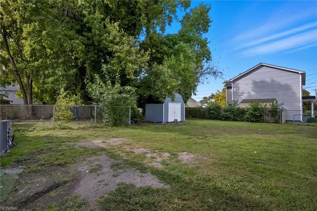 1900 Deep Creek BLVD, Portsmouth, VA 23704