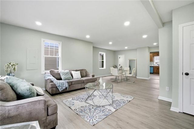 1900 Deep Creek BLVD, Portsmouth, VA 23704