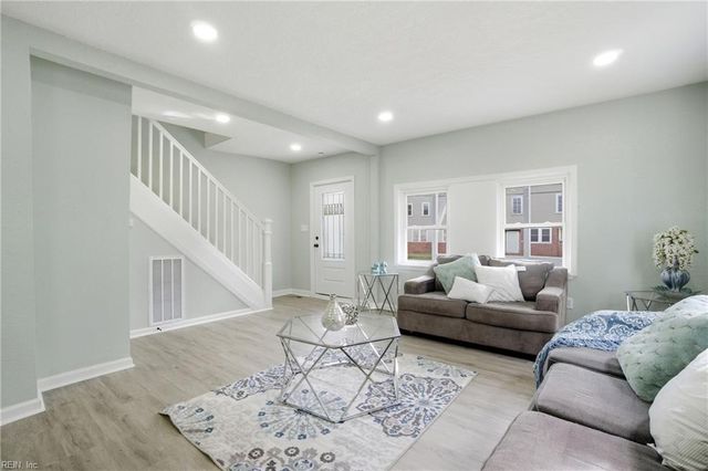 1900 Deep Creek BLVD, Portsmouth, VA 23704