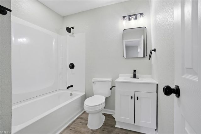 1900 Deep Creek BLVD, Portsmouth, VA 23704