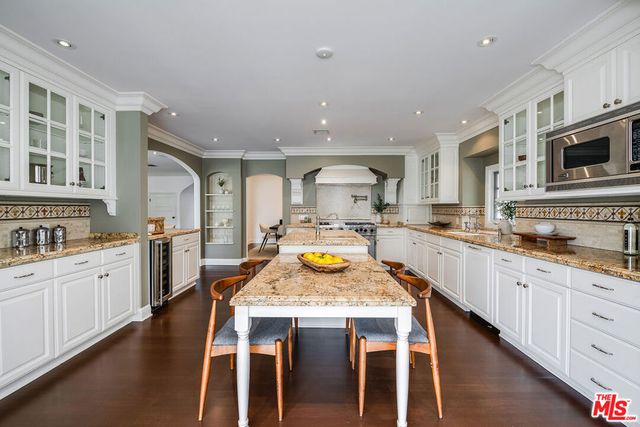 4419 N Clybourn Avenue, Toluca Lake, CA 91602