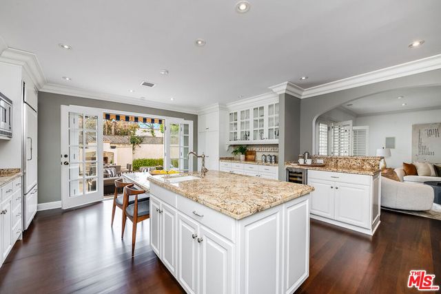 4419 N Clybourn Avenue, Toluca Lake, CA 91602