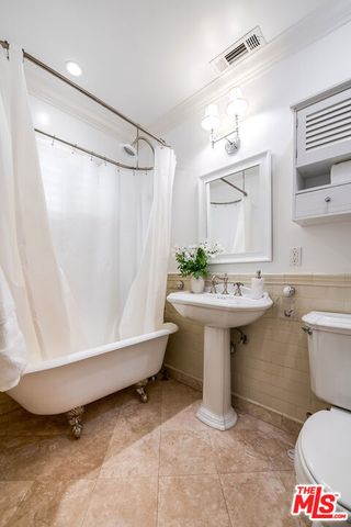 4419 N Clybourn Avenue, Toluca Lake, CA 91602