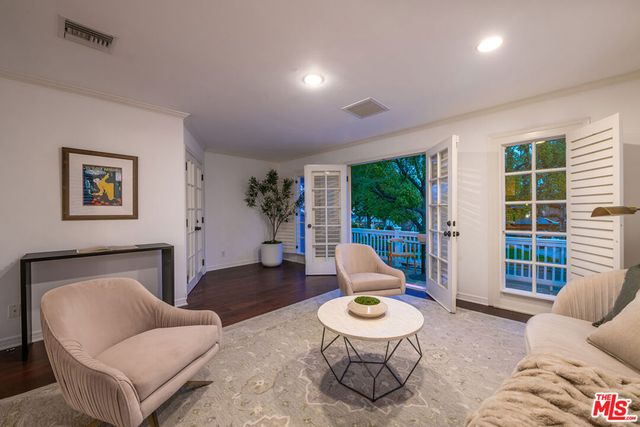 4419 N Clybourn Avenue, Toluca Lake, CA 91602