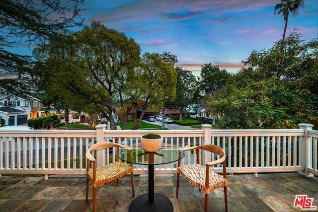 4419 N Clybourn Avenue, Toluca Lake, CA 91602