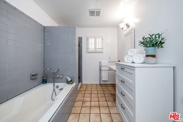 4419 N Clybourn Avenue, Toluca Lake, CA 91602