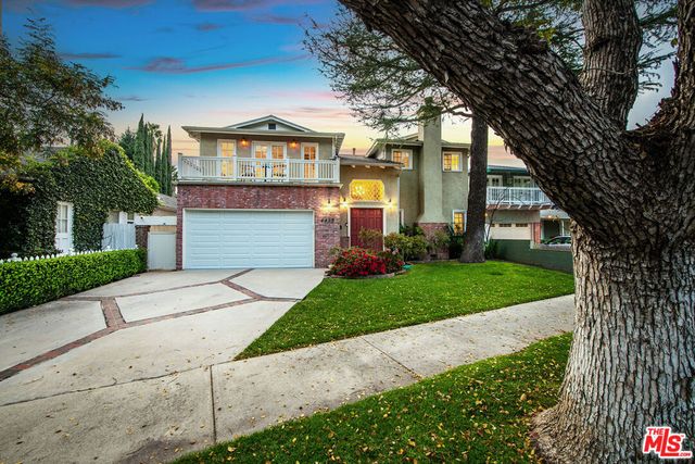 4419 N Clybourn Avenue, Toluca Lake, CA 91602