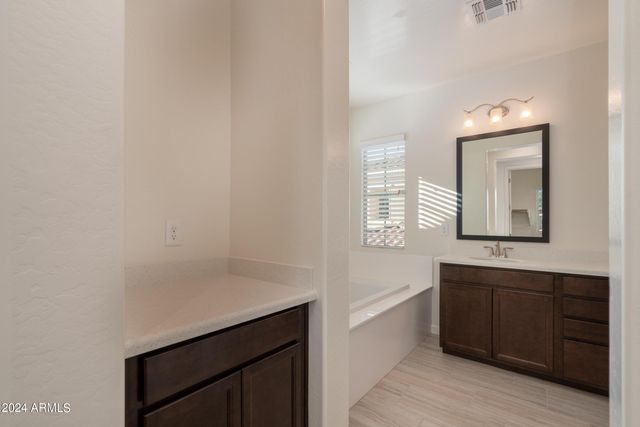 4015 S PECAN Drive, Chandler, AZ 85248