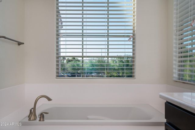 4015 S PECAN Drive, Chandler, AZ 85248