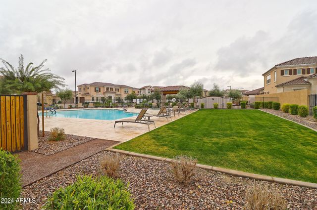 4015 S PECAN Drive, Chandler, AZ 85248