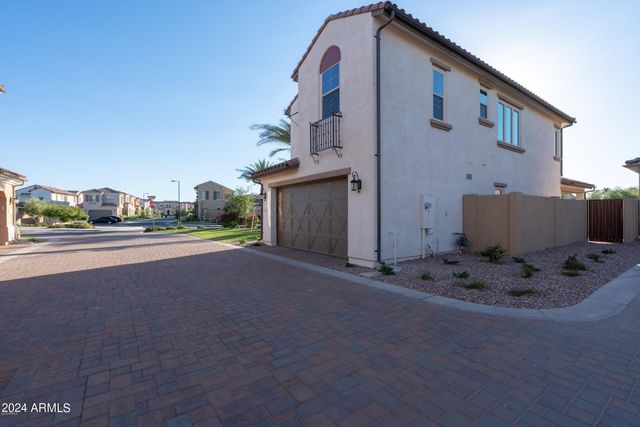 4015 S PECAN Drive, Chandler, AZ 85248