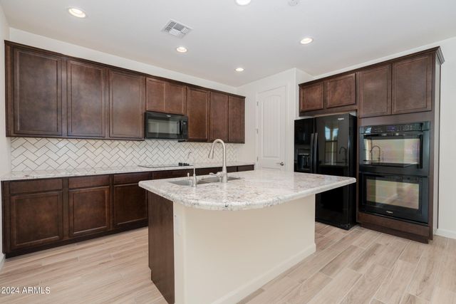 4015 S PECAN Drive, Chandler, AZ 85248