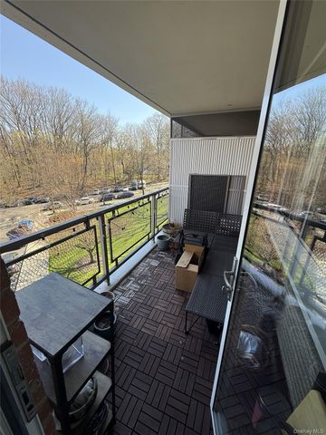 220-55 46th Avenue 4U, Bayside, NY 11361