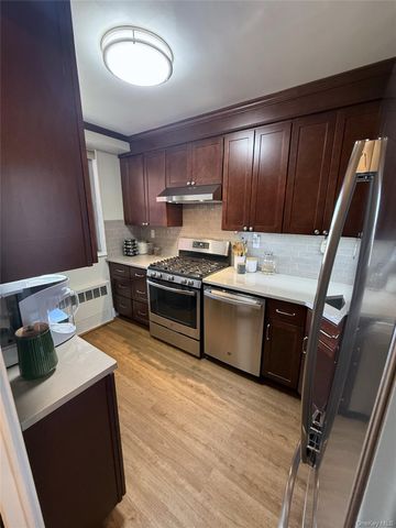 220-55 46th Avenue 4U, Bayside, NY 11361