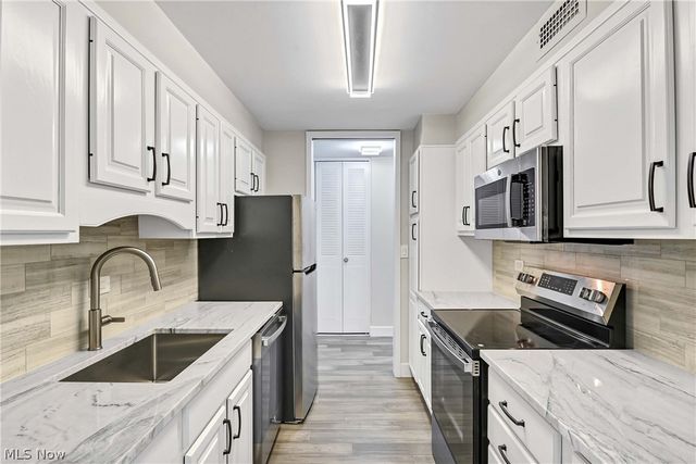 12700 Lake Avenue 1301, Lakewood, OH 44107