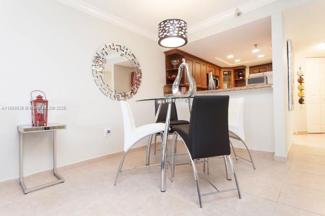 5880 Collins Ave 306, Miami Beach, FL 33140