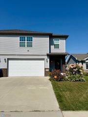 6017 57th Avenue S, Fargo, ND 58104