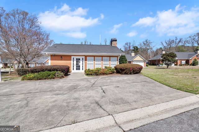 2545 Rosehill Circle, Lithia Springs, GA 30122