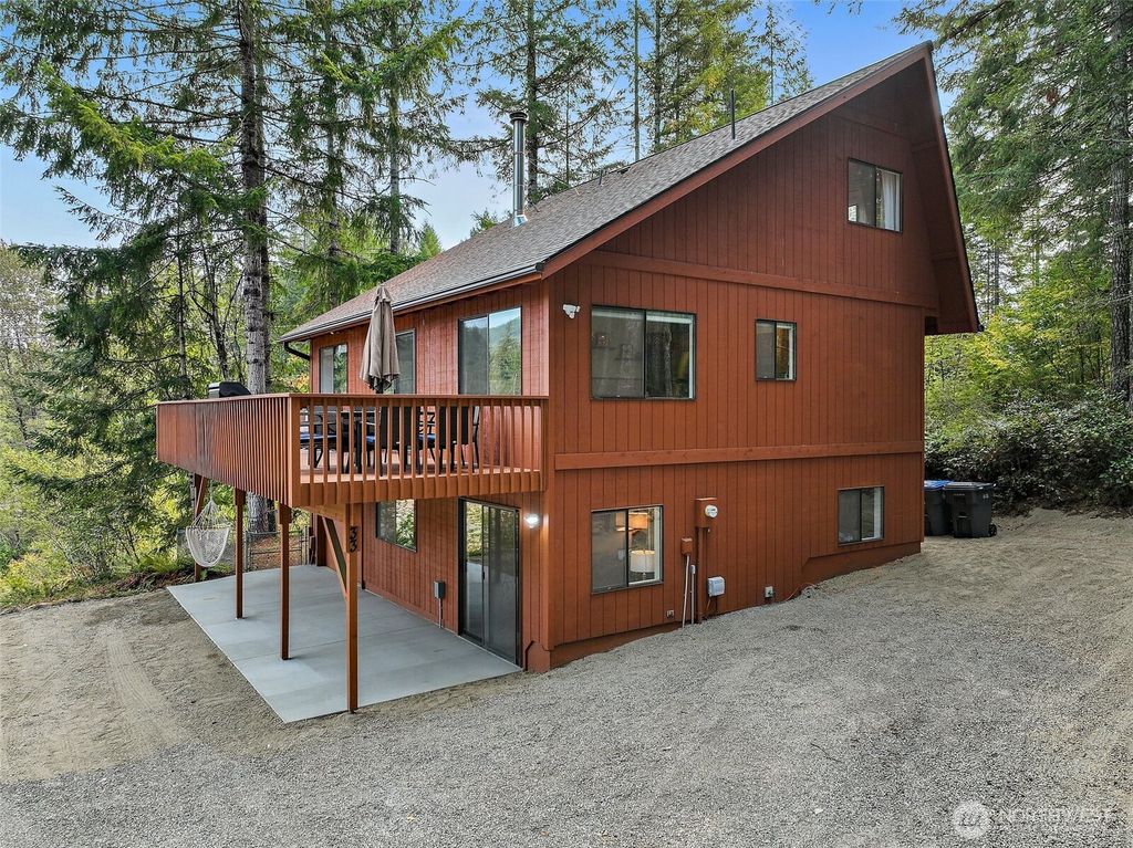33 N Woodduck Court E, Hoodsport, WA 98548