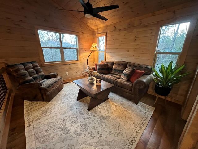 846 Joann Sisson Road, Ellijay, GA 30540
