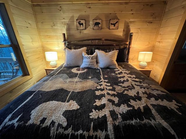 846 Joann Sisson Road, Ellijay, GA 30540