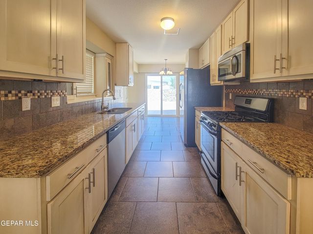 12785 TRE MAXIMILIANO Avenue, El Paso, TX 79938