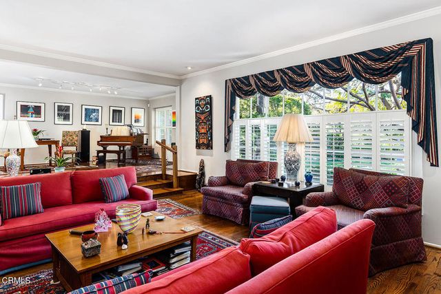 166 S Arroyo Boulevard, Pasadena, CA 91105