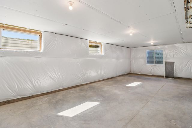 2516 NW Linwood Court, Ankeny, IA 50023