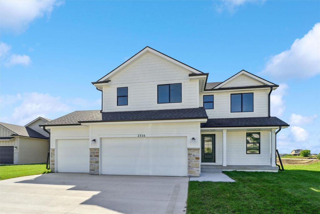 2516 NW Linwood Court, Ankeny, IA 50023